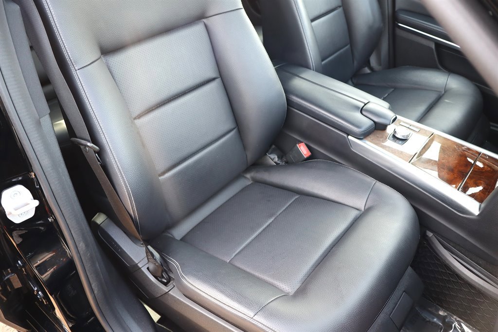 Used 2014 Mercedes-Benz E 250 BlueTEC Sedan image 21