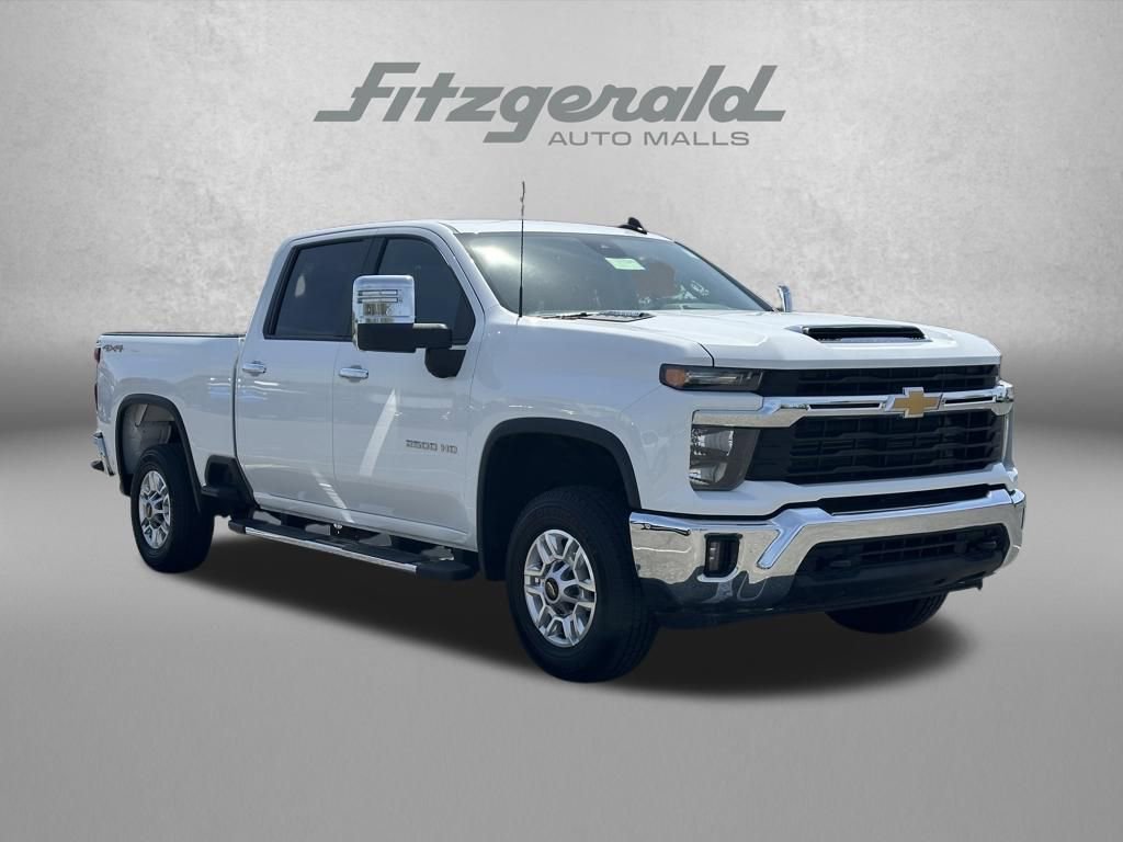 Used 2025 Chevrolet Silverado 2500 LT w/ Convenience Package AWD/4WD image 1