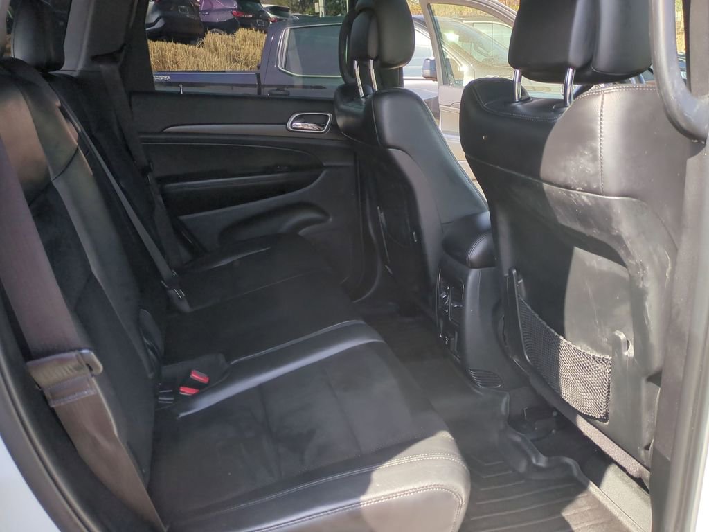 Used 2017 Jeep Grand Cherokee Altitude image 30