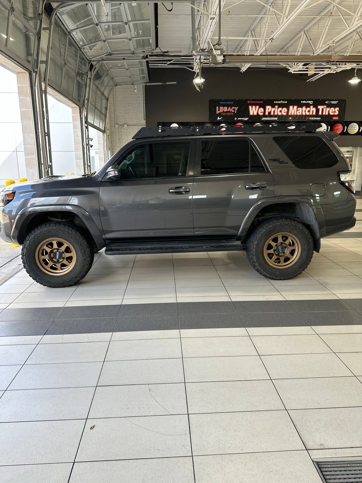Used 2019 Toyota 4Runner TRD Off-Road AWD/4WD image 5