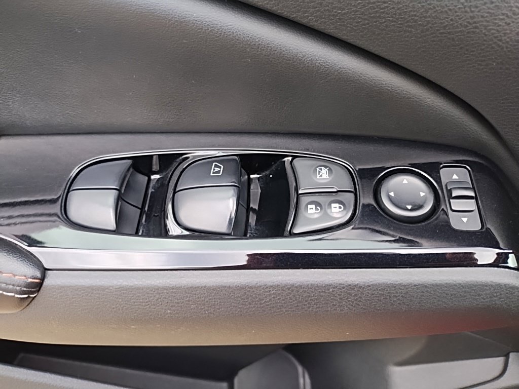 Used 2024 Nissan Altima 2.5 SR w/ SR Premium Package FWD image 15