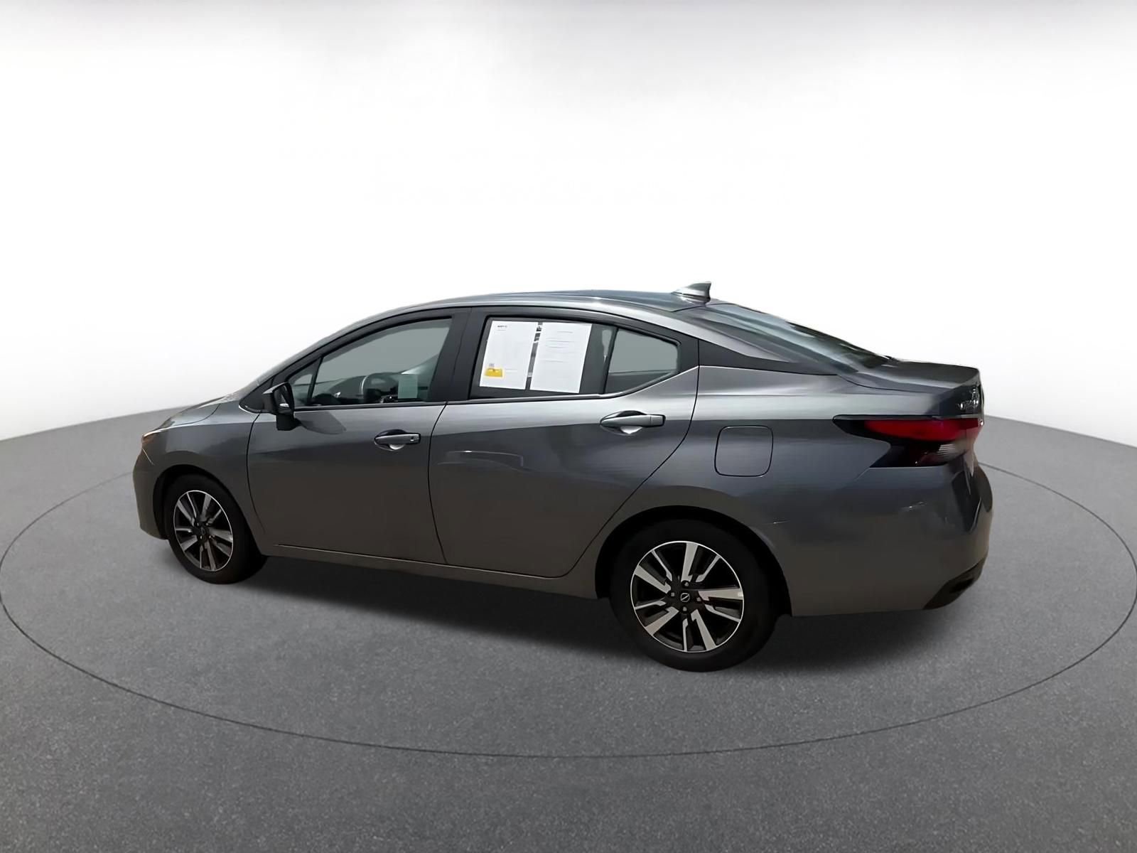 Used 2025 Nissan Versa SV FWD image 10