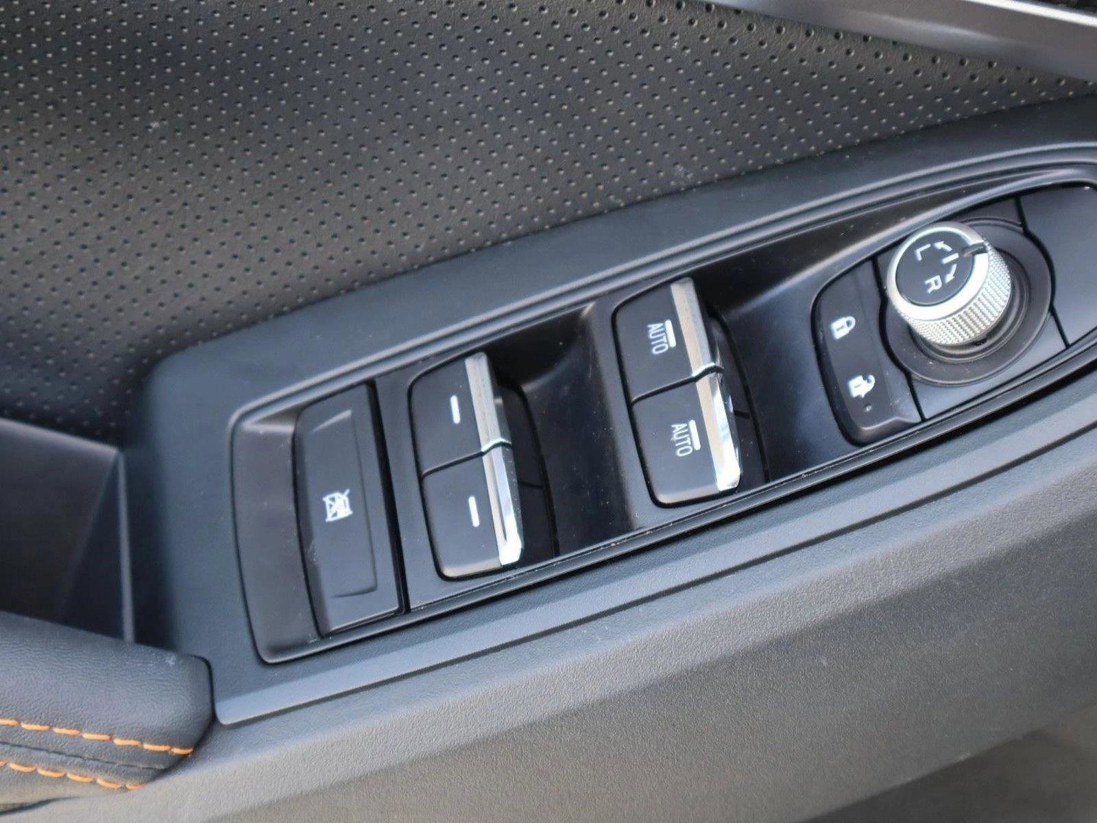 Used 2020 Subaru Crosstrek 2.0i Limited w/ Moonroof Package w/Navigation AWD/4WD image 11