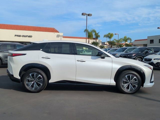 Used 2023 Lexus RZ 450e Premium w/ Technology Package image 5