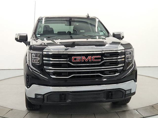 Used 2025 GMC Sierra 1500 SLT image 2