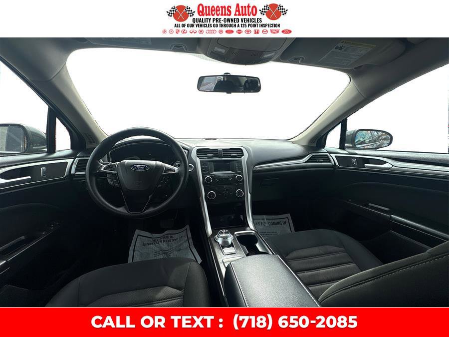 Used 2018 Ford Fusion SE image 32