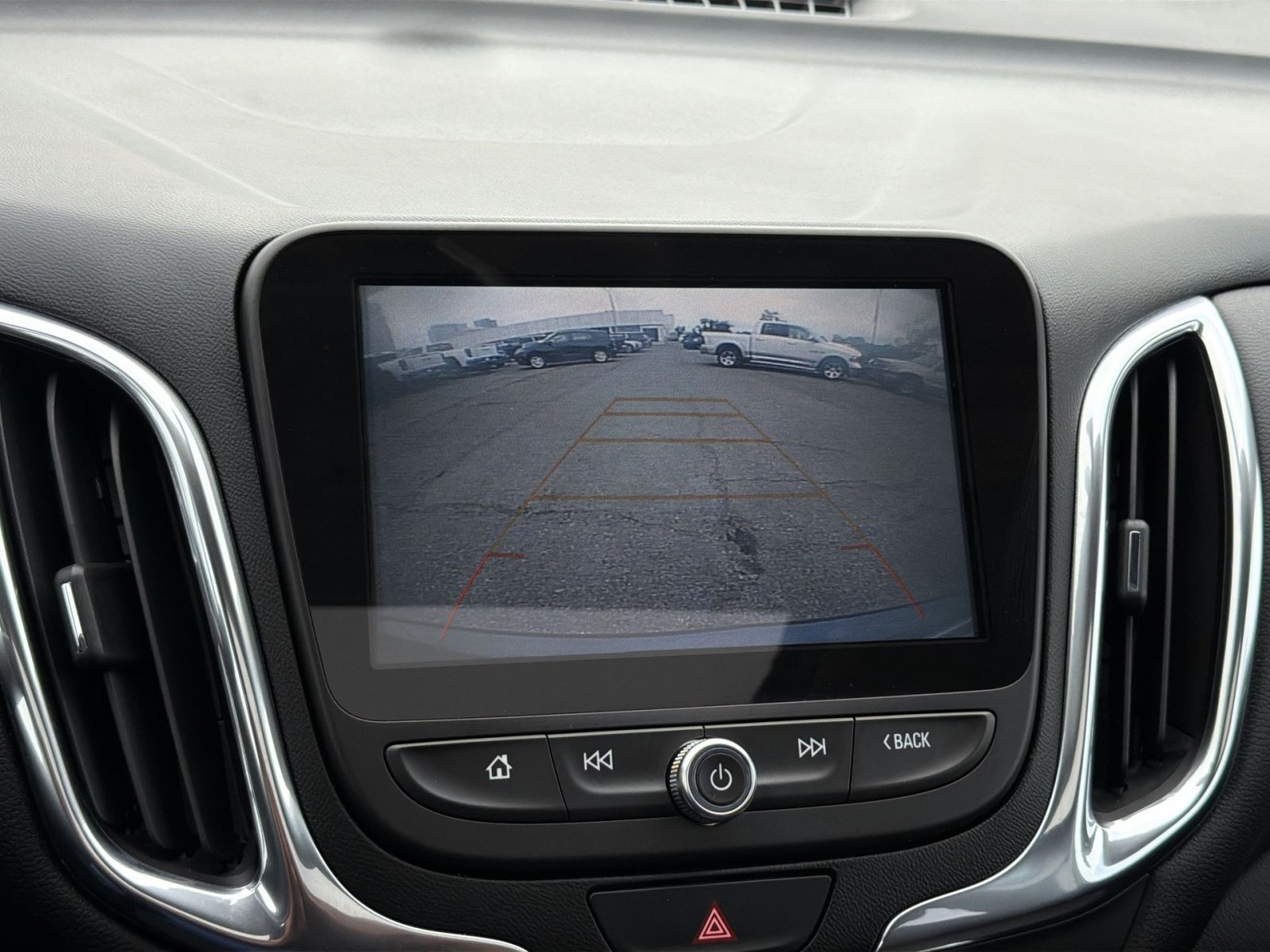Used 2018 Chevrolet Equinox LT w/ Sun & Infotainment Package AWD/4WD image 19