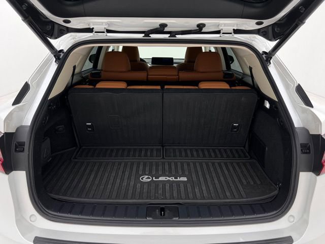 Used 2022 Lexus RX 350L Premium w/ Premium Package image 27