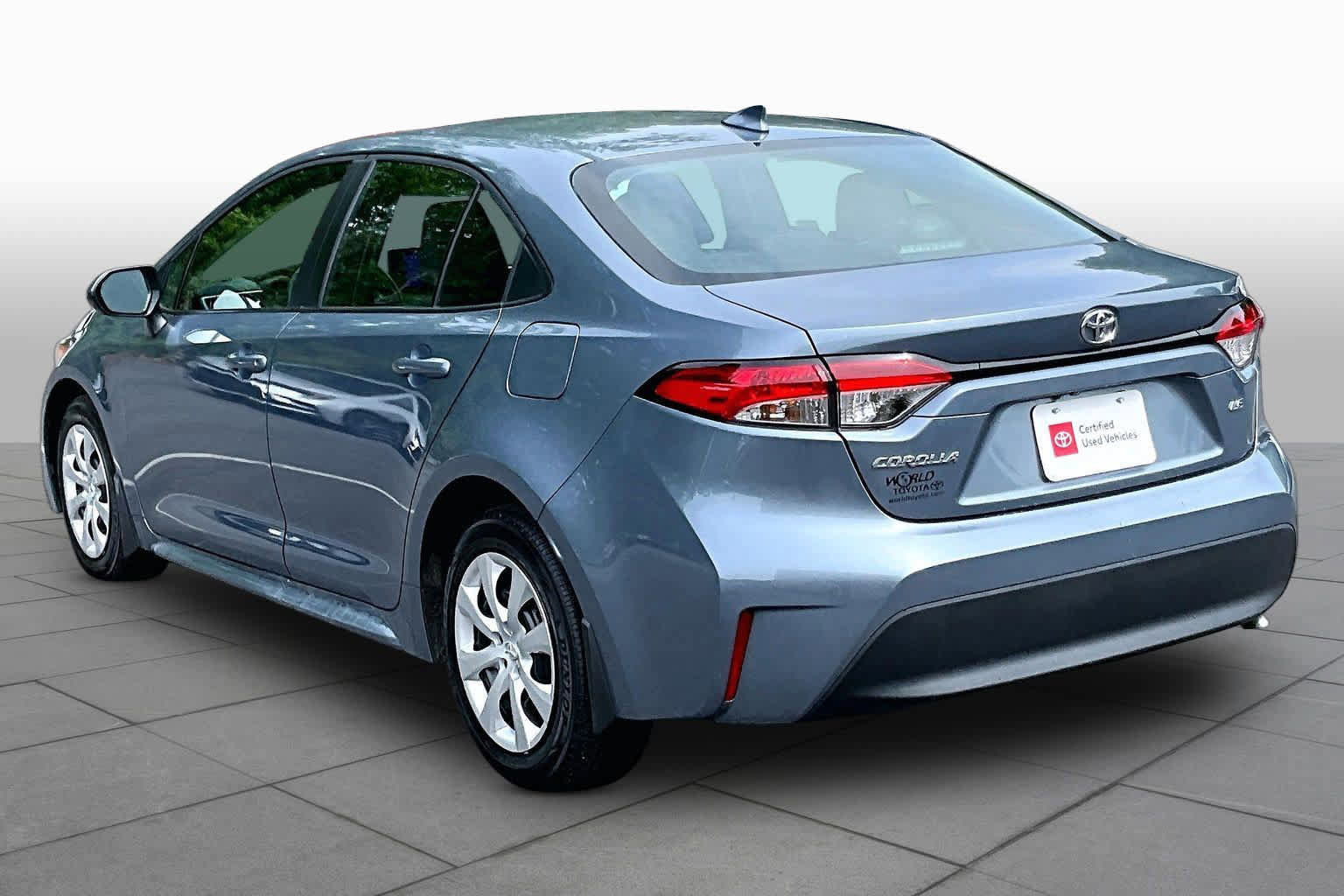 Used 2025 Toyota Corolla LE FWD image 12