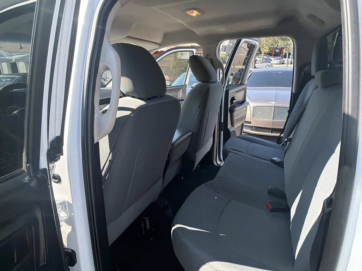 Used 2018 RAM 1500 ST w/ SXT Appearance Group AWD/4WD image 20