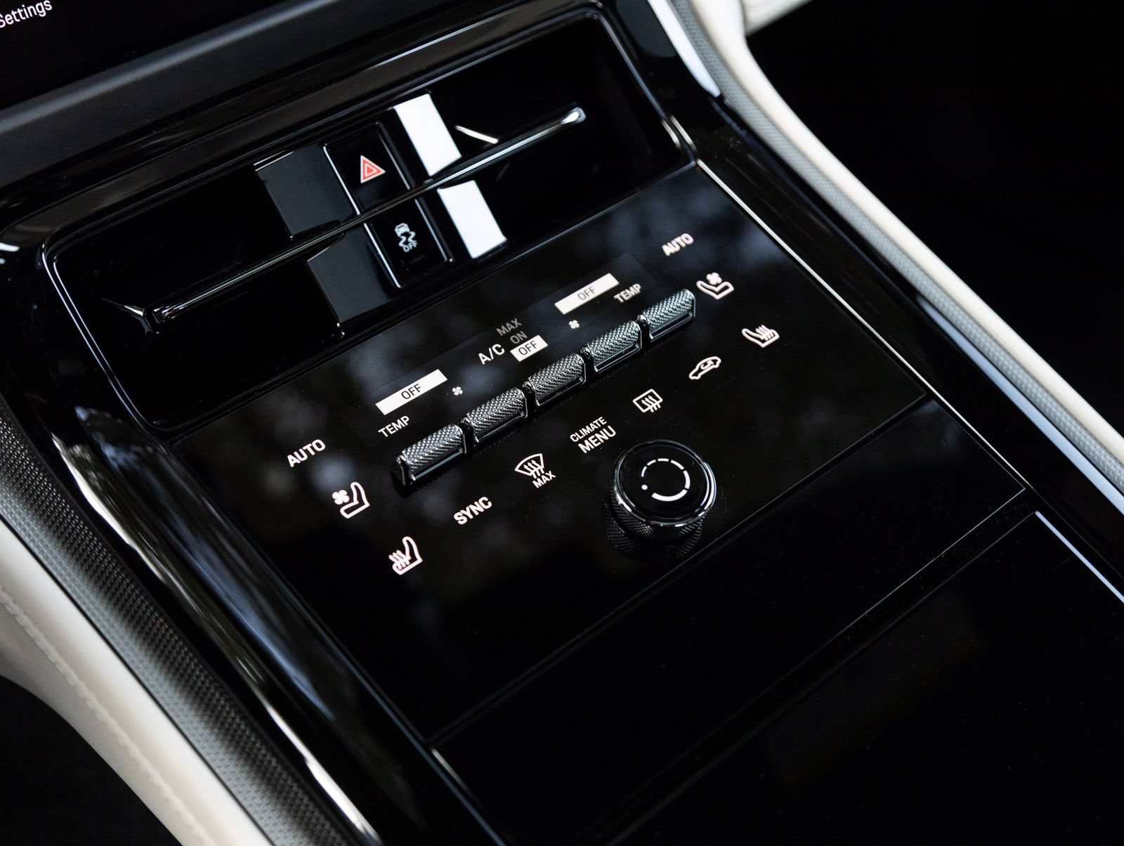 Certified 2024 Porsche Panamera 4 AWD/4WD image 27