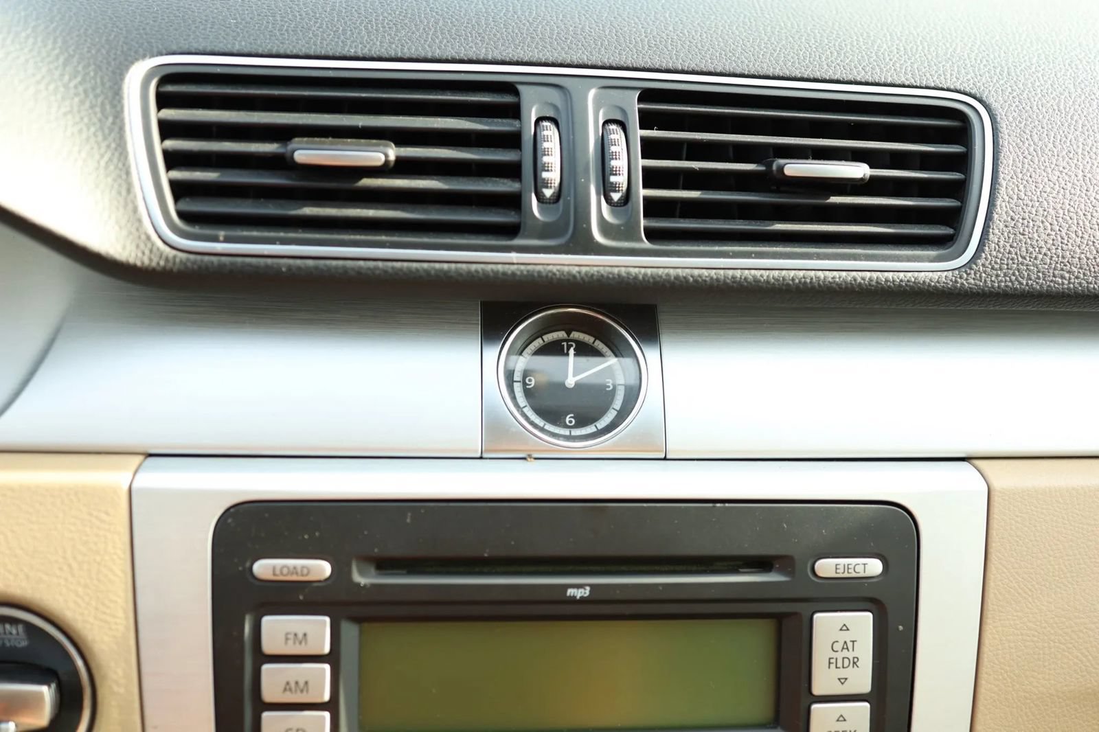 Used 2013 Volkswagen CC R-Line FWD image 30