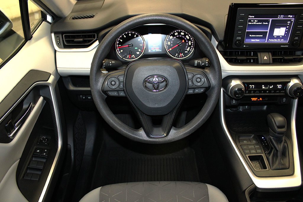 Used 2021 Toyota RAV4 XLE AWD/4WD image 10