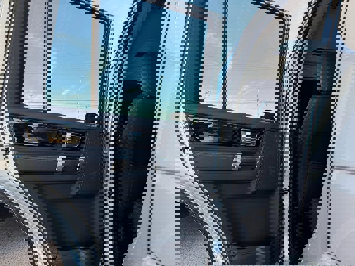 Used 2011 Land Rover LR4 HSE LUX image 36