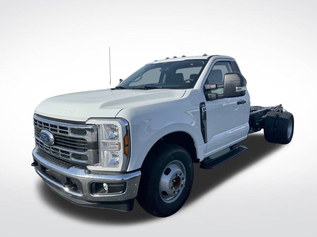 New 2026 Ford F350 XL w/ XL Chrome Package RWD image 9