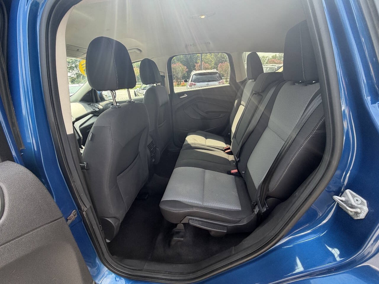 Used 2017 Ford Escape SE AWD/4WD image 28
