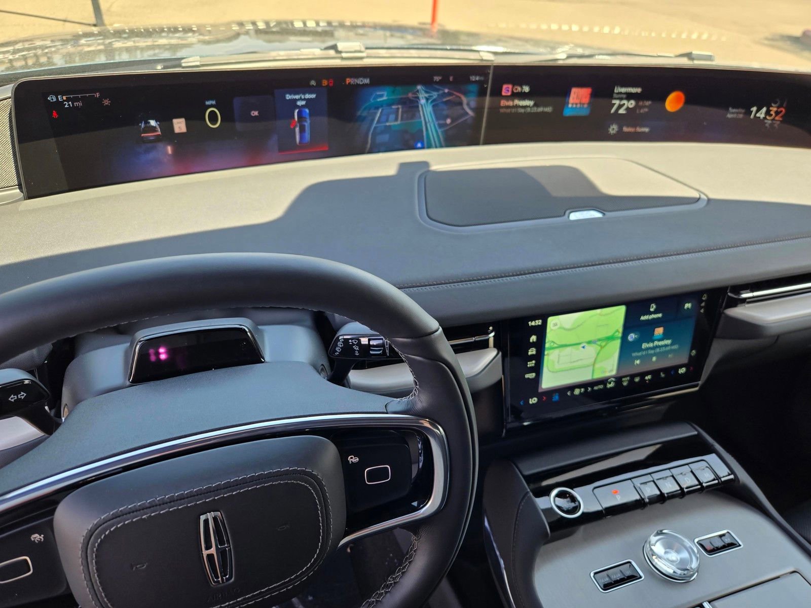 New 2026 Lincoln Navigator L Reserve AWD/4WD image 10