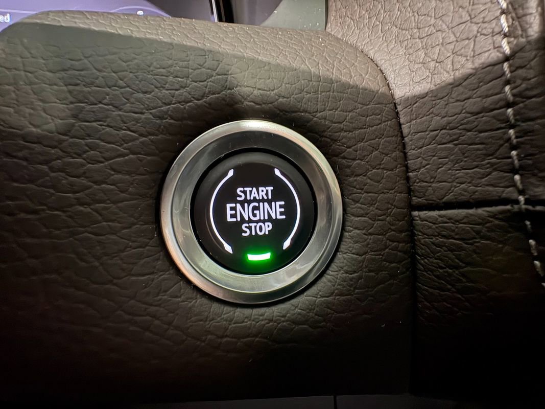 Used 2023 GMC Yukon Denali w/ LPO, Floor Liner Package AWD/4WD image 31