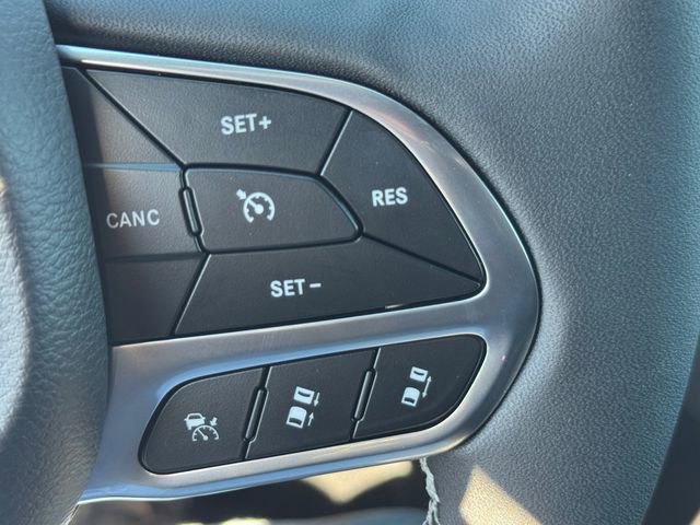 New 2026 Chrysler Pacifica Select image 23