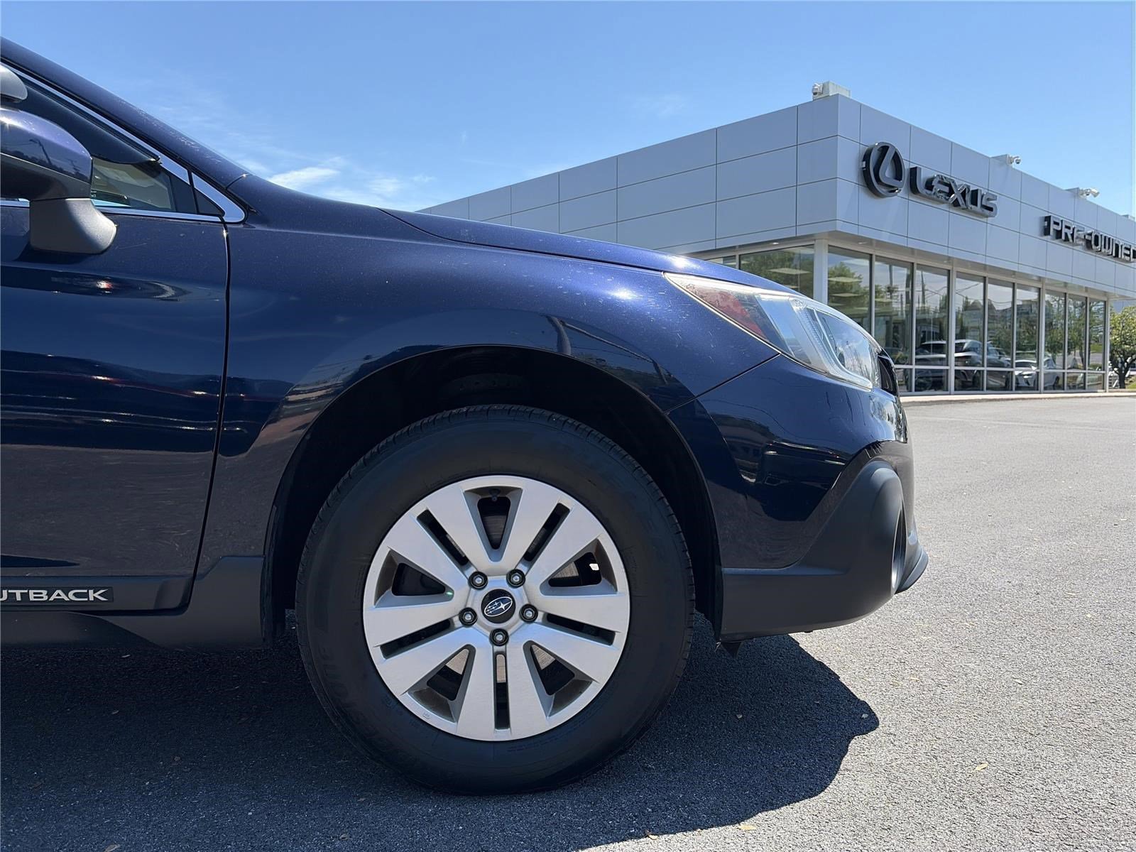 Used 2018 Subaru Outback 2.5i Premium AWD/4WD image 15
