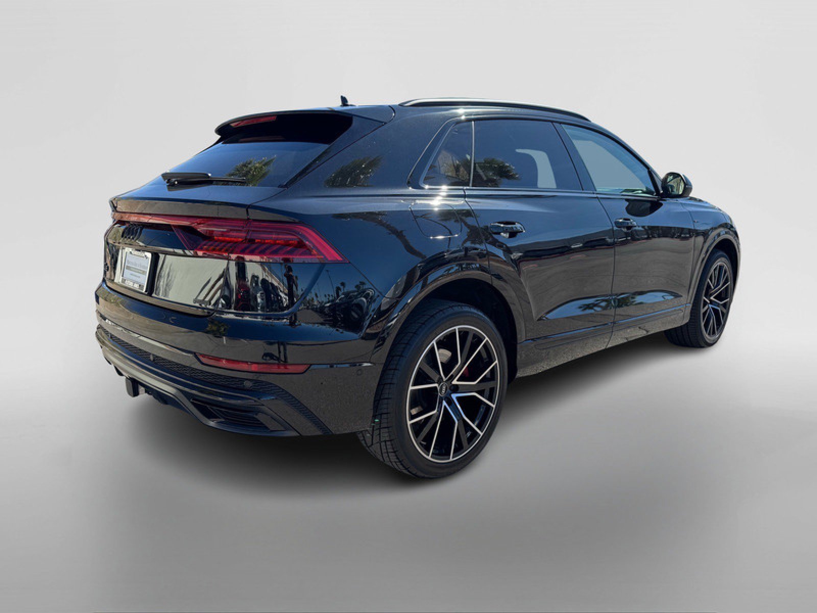 Used 2023 Audi Q8 Premium Plus w/ Premium Plus Package image 5