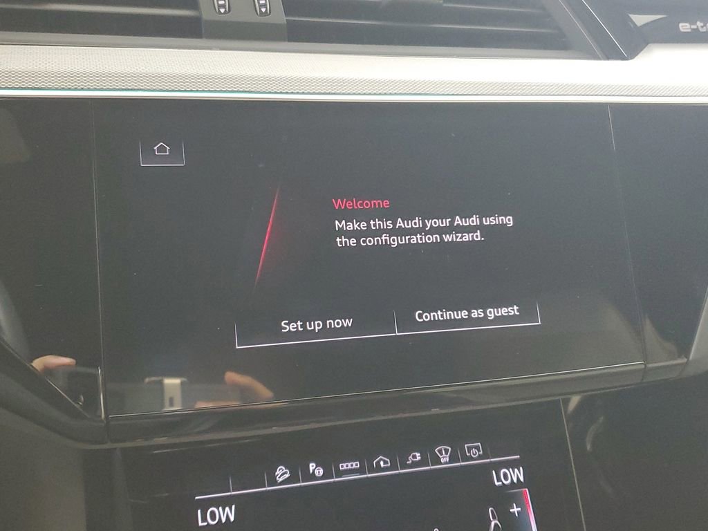 Certified 2024 Audi Q8 e-tron Prestige w/ Prestige Package AWD/4WD image 30