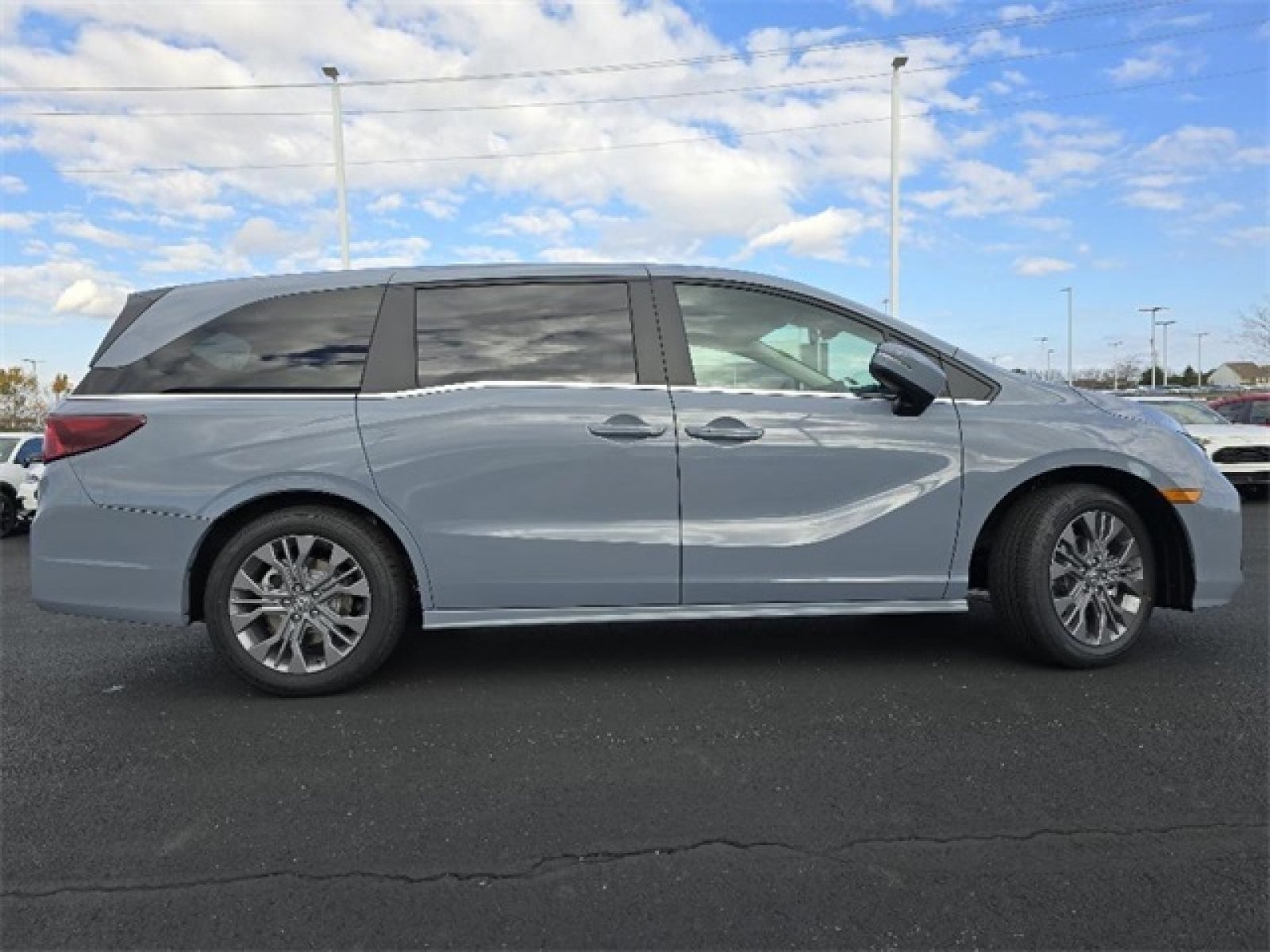 New 2026 Honda Odyssey Touring image 11