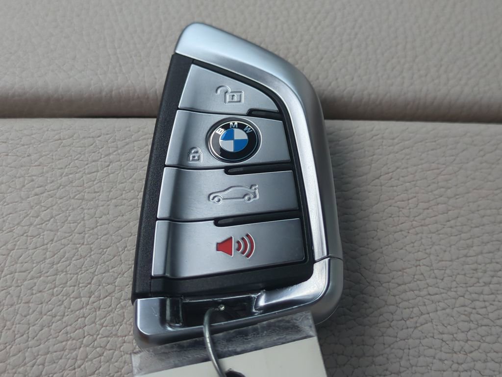 Used 2021 BMW 530i w/ Premium Package RWD image 32
