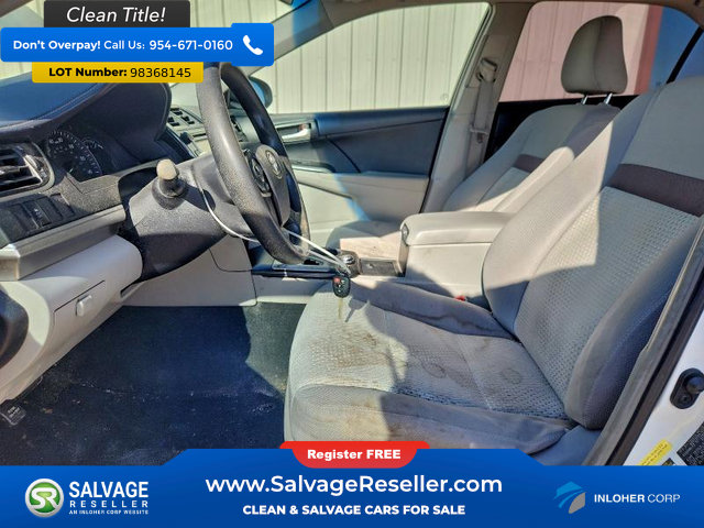 Used 2013 Toyota Camry image 9