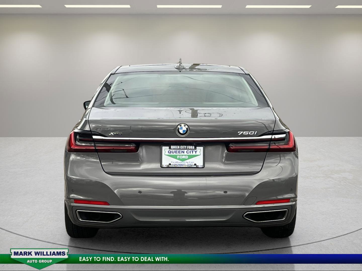 Used 2022 BMW 750i xDrive w/ Executive Package image 4