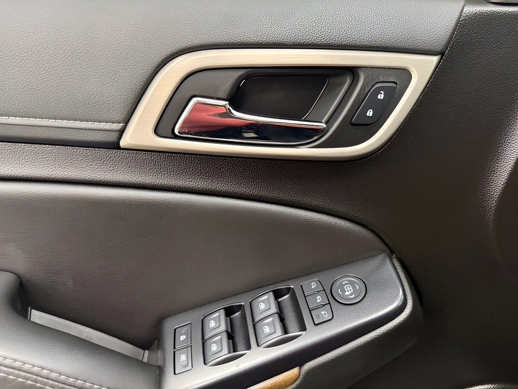 Used 2020 GMC Yukon Denali AWD/4WD image 12