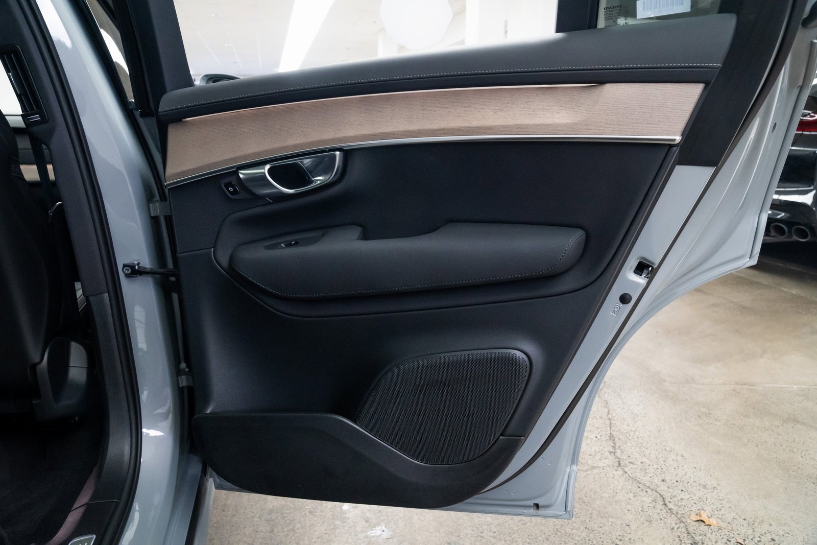 Used 2025 Volvo XC90 B6 Plus image 20