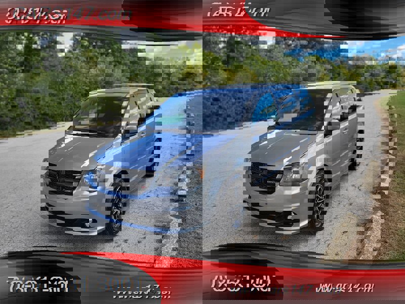 Used 2013 Dodge Grand Caravan SXT w/ UConnect Hands-Free Group