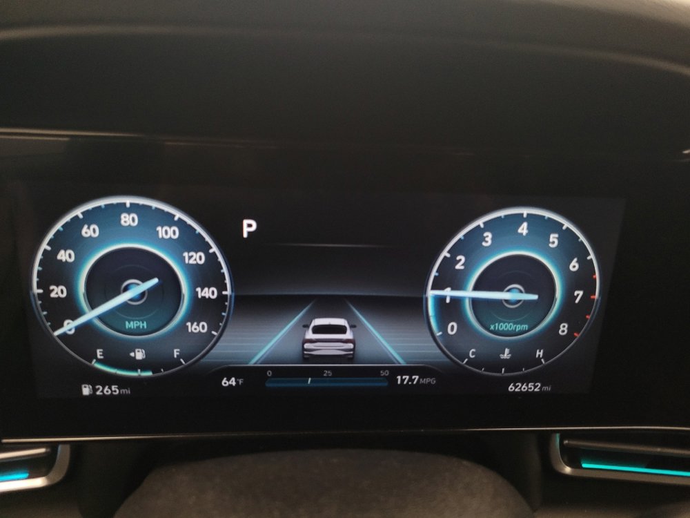 Used 2023 Hyundai Elantra Limited w/ Preferred Accessory Package image 23