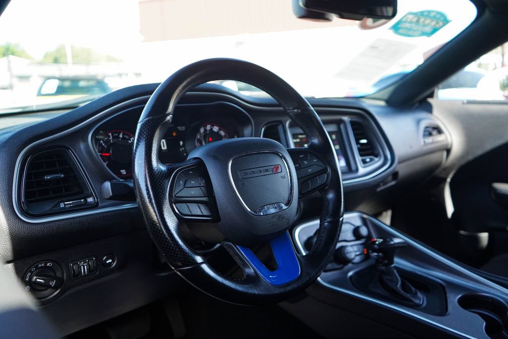 Used 2022 Dodge Challenger SXT w/ Blacktop Package RWD image 5