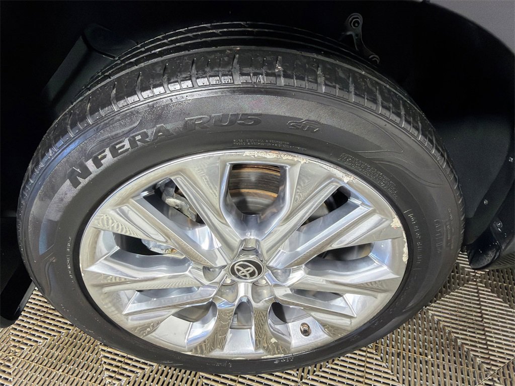 Used 2020 Toyota Highlander Limited image 19