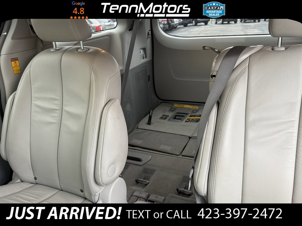 Used 2014 Toyota Sienna XLE image 12