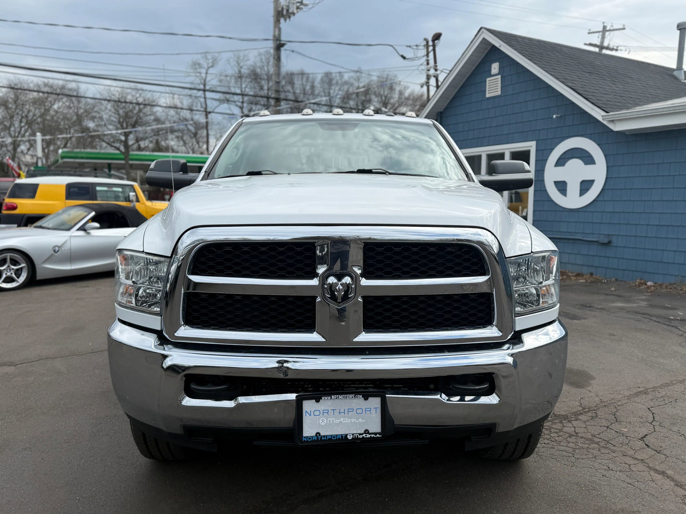 Used 2018 RAM 2500 Tradesman w/ Chrome Appearance Group image 3