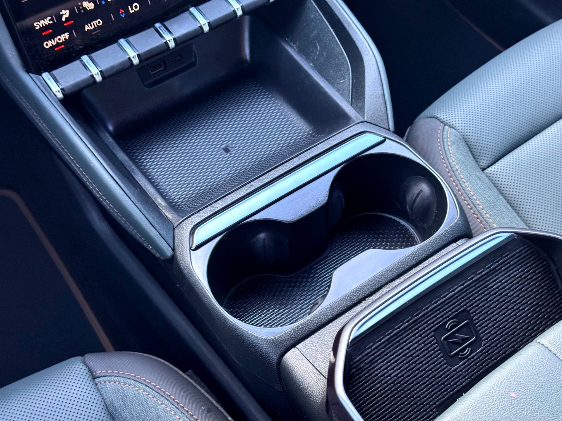 Used 2026 GMC Terrain AT4 w/ Convenience Package III image 28