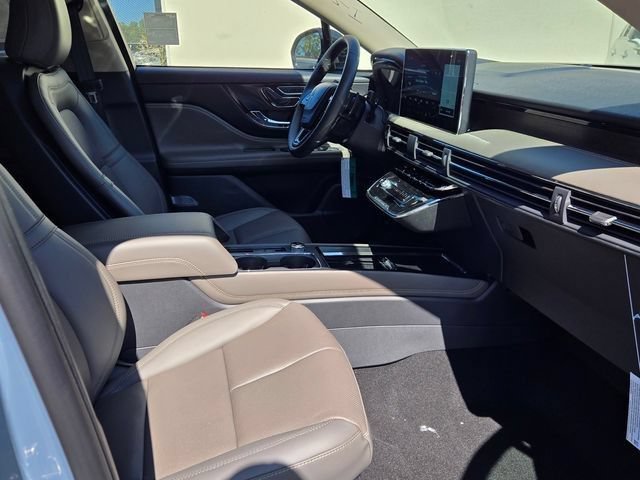 New 2025 Lincoln Corsair Grand Touring w/ Equipment Group 301A AWD/4WD image 15