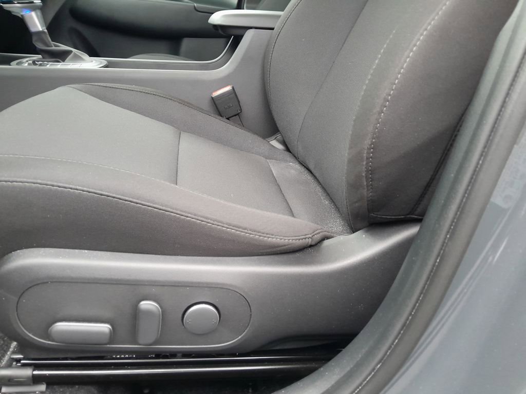 Used 2025 Hyundai Kona SEL image 13