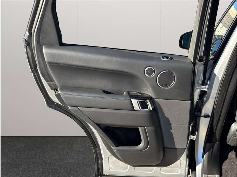 Used 2019 Land Rover Range Rover Sport HSE image 42