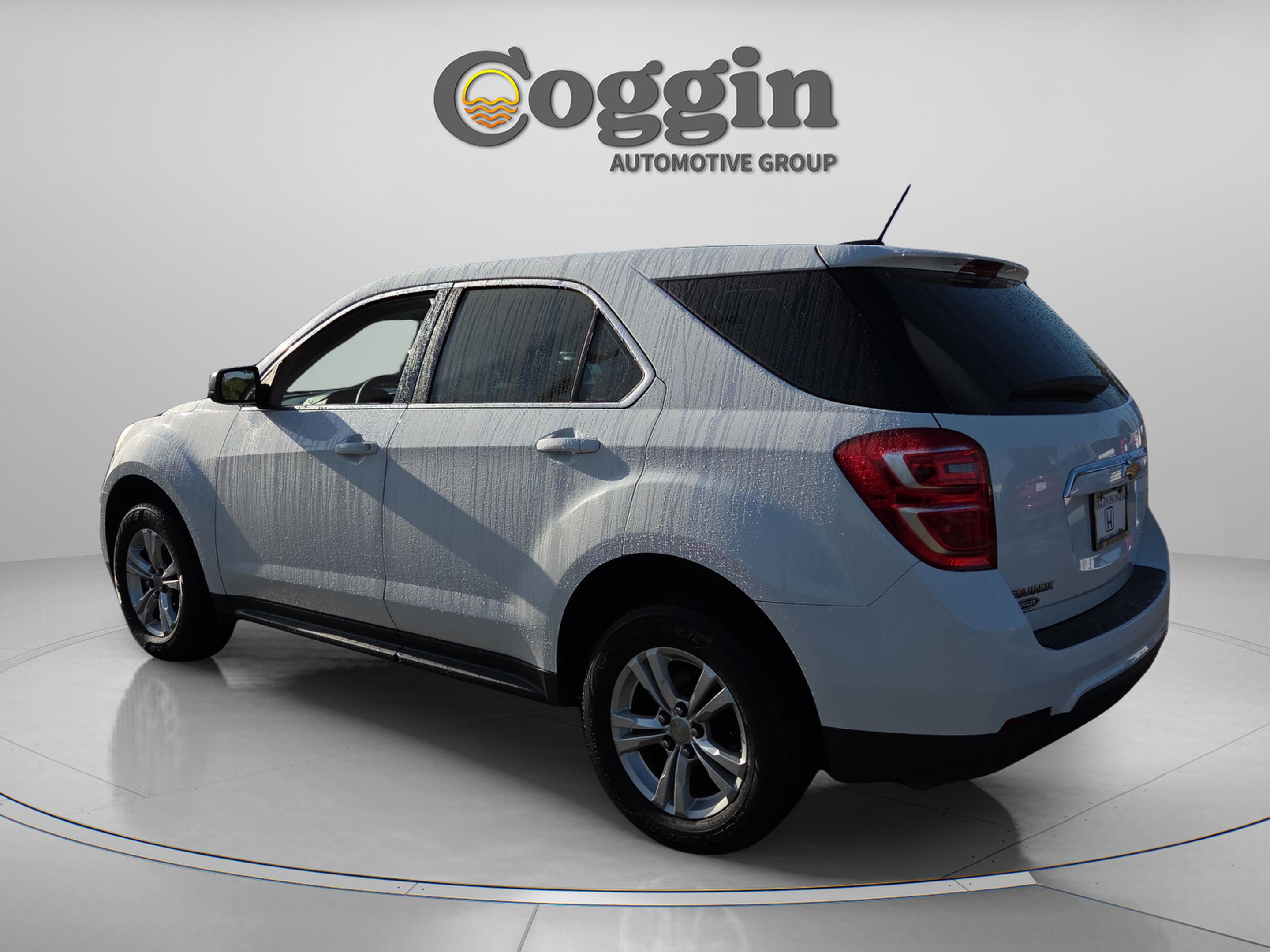 Used 2017 Chevrolet Equinox LS image 3