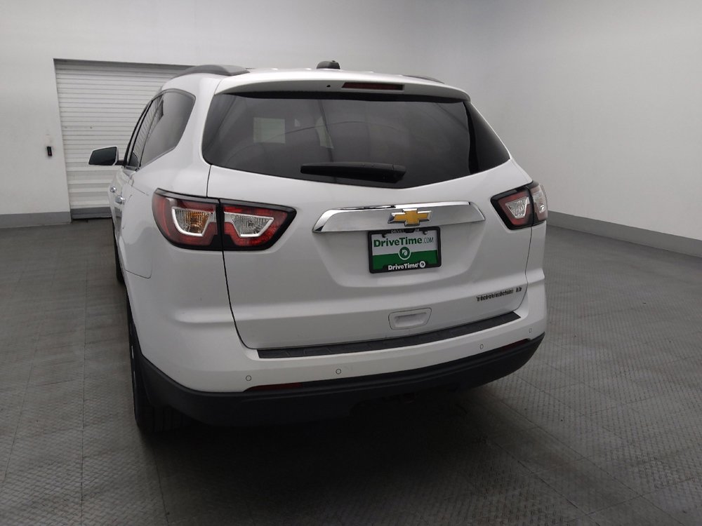 Used 2016 Chevrolet Traverse LT w/ Style and Technology Package FWD image 6