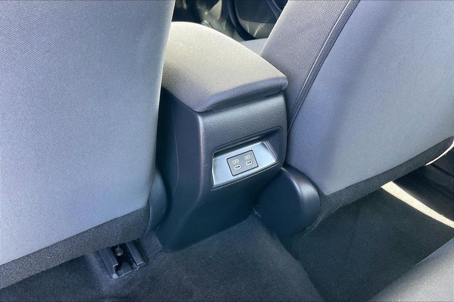 Used 2025 Toyota Corolla LE FWD image 39