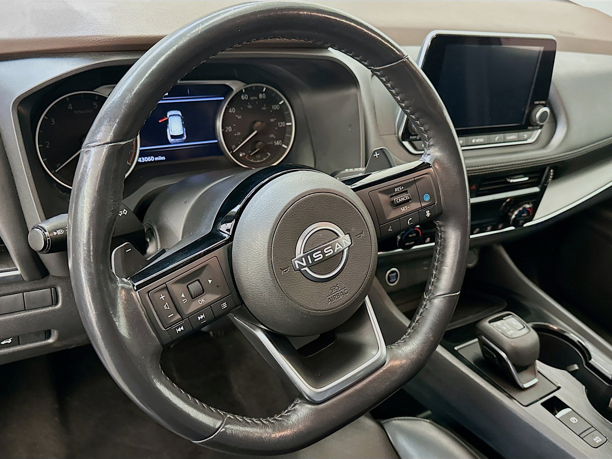 Used 2023 Nissan Rogue SV w/ SV Premium Package image 18