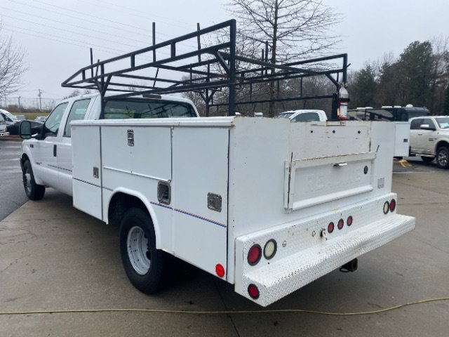 Used 2004 Ford F350 Lariat RWD image 5