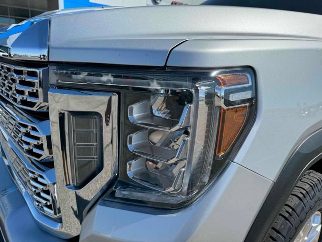 Used 2020 GMC Sierra 3500 Denali w/ Denali Ultimate Package AWD/4WD image 9