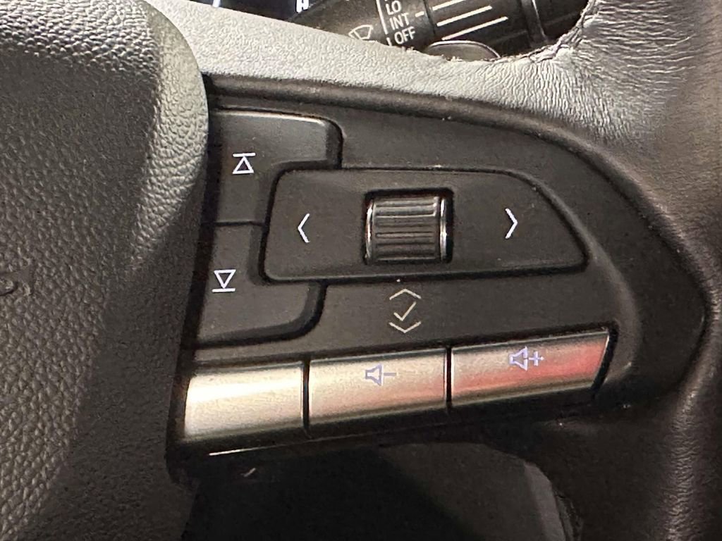 Used 2025 Cadillac CT4 Luxury image 24