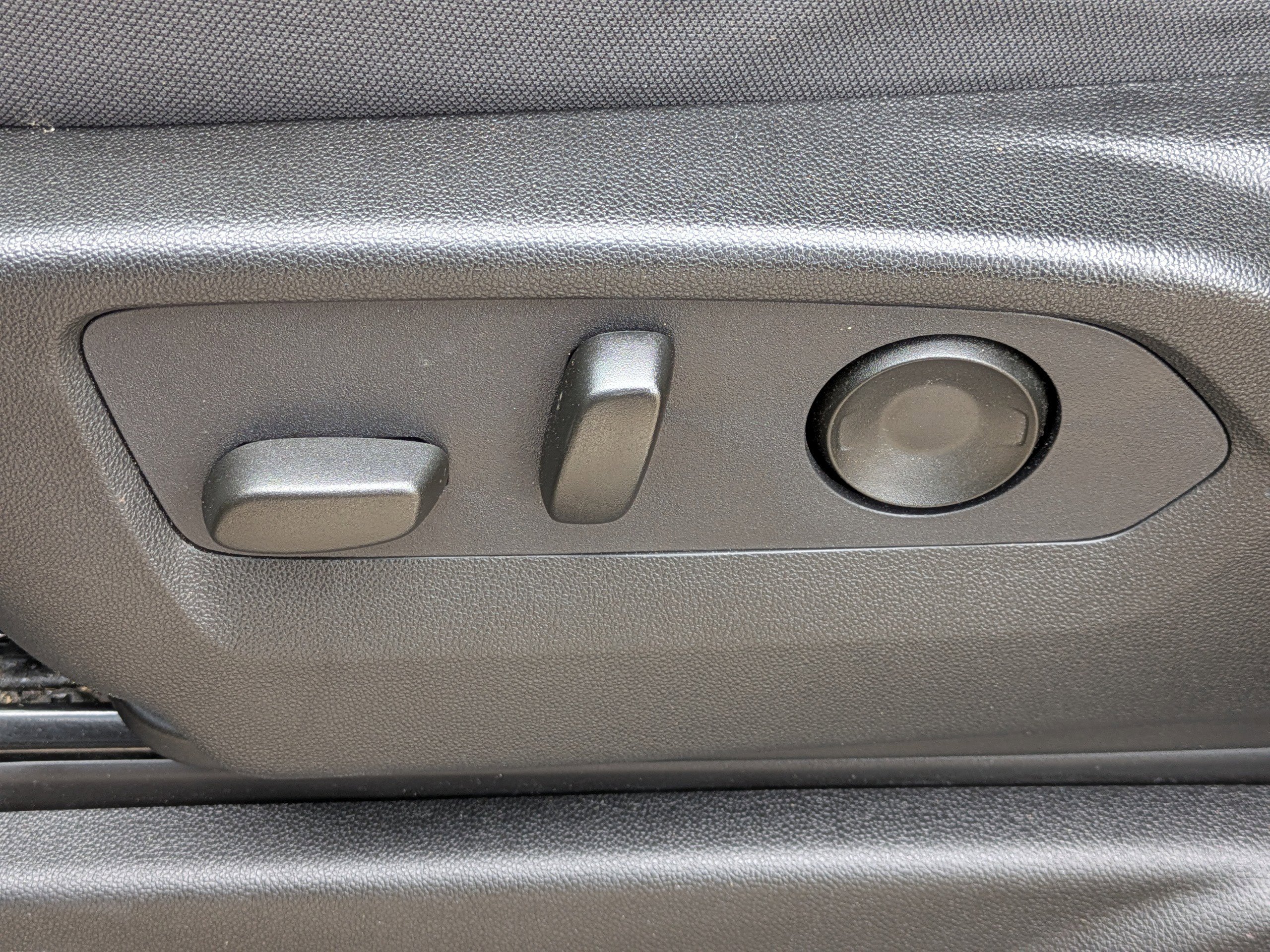 Used 2024 Chevrolet Tahoe LS image 20